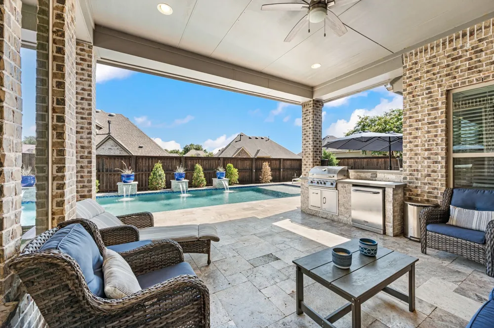 9901 Compass Rose Court Oak Point, TX 75068