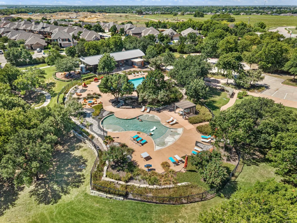 9901 Compass Rose Court Oak Point, TX 75068