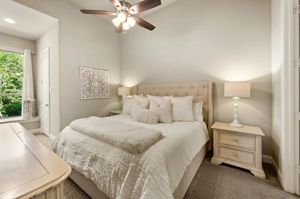 9901 Compass Rose Court Oak Point, TX 75068