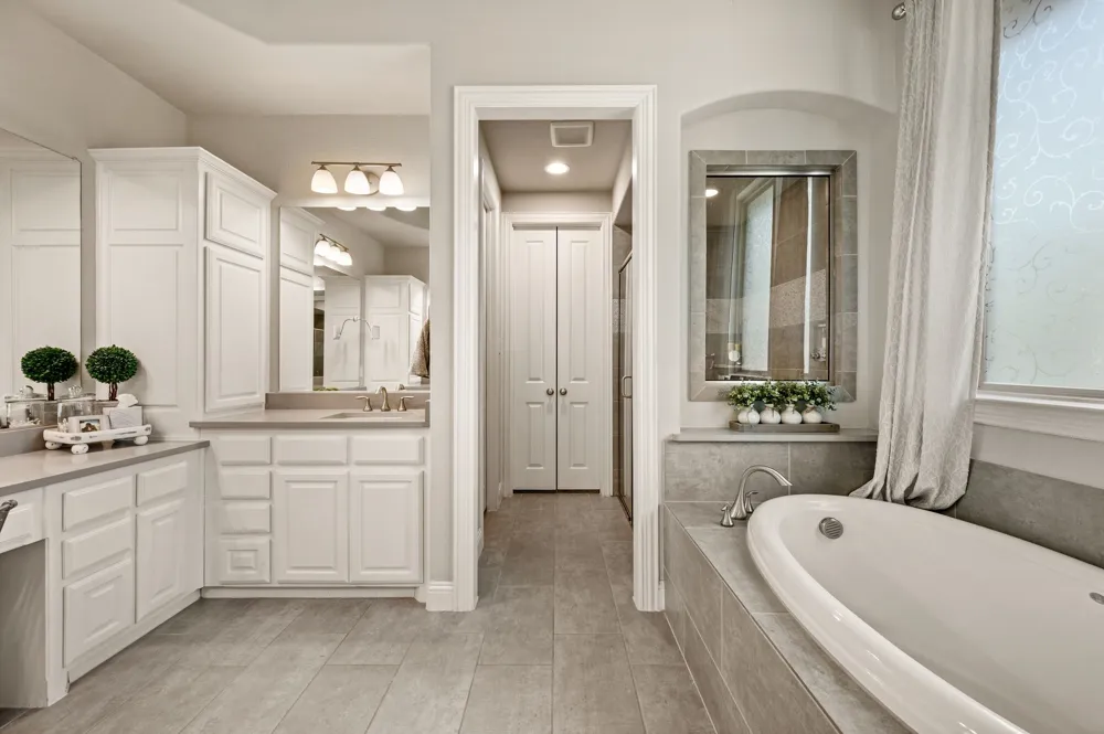 9901 Compass Rose Court Oak Point, TX 75068
