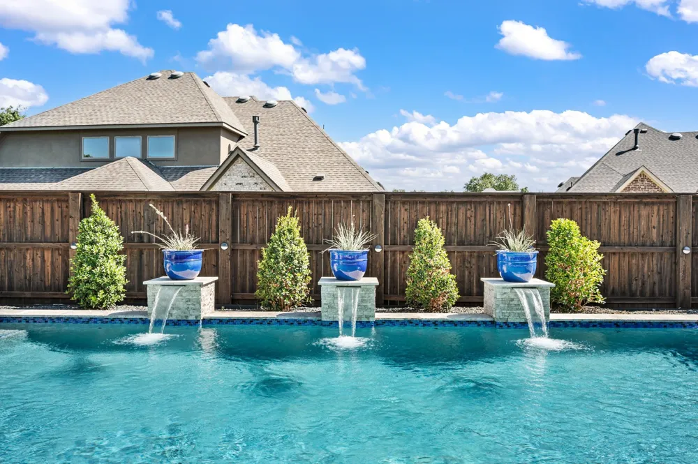 9901 Compass Rose Court Oak Point, TX 75068