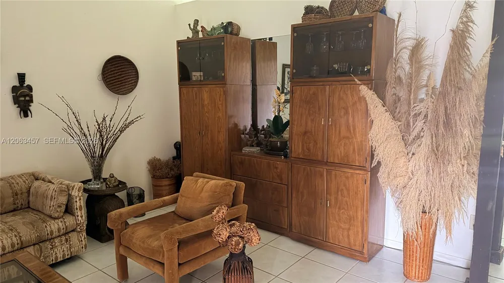 13325 SW 100th Ter Miami, FL 33186