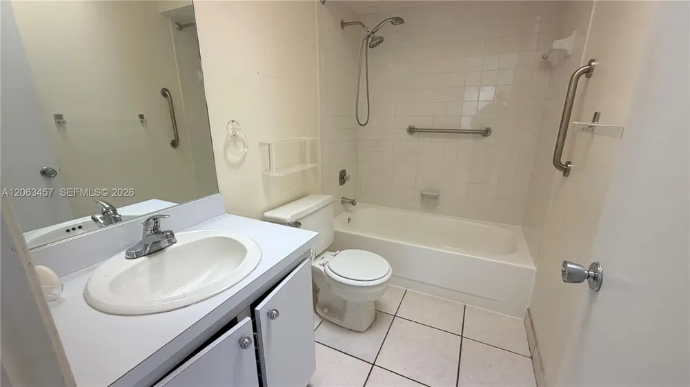 13325 SW 100th Ter Miami, FL 33186
