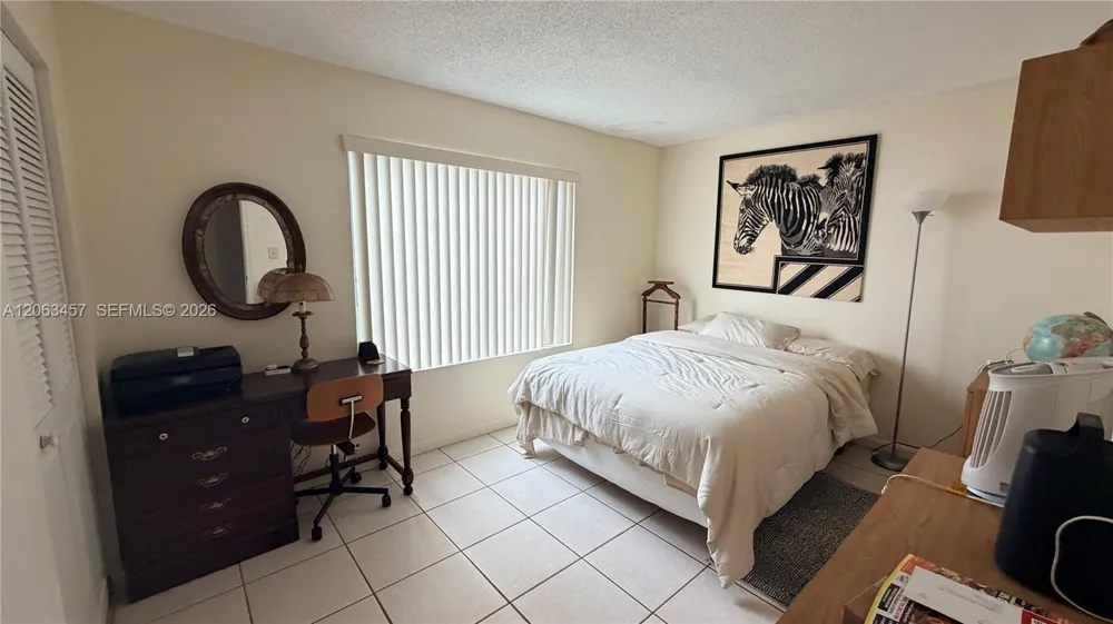 13325 SW 100th Ter Miami, FL 33186
