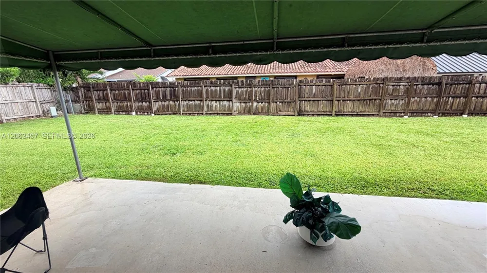 13325 SW 100th Ter Miami, FL 33186
