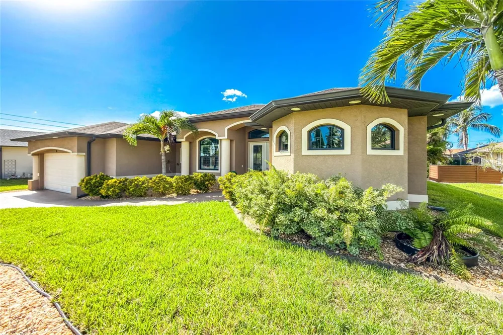 4 WHITE MARSH LANE Rotonda West, FL 33947