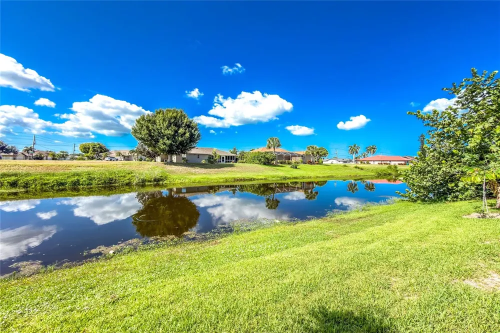 4 WHITE MARSH LANE Rotonda West, FL 33947
