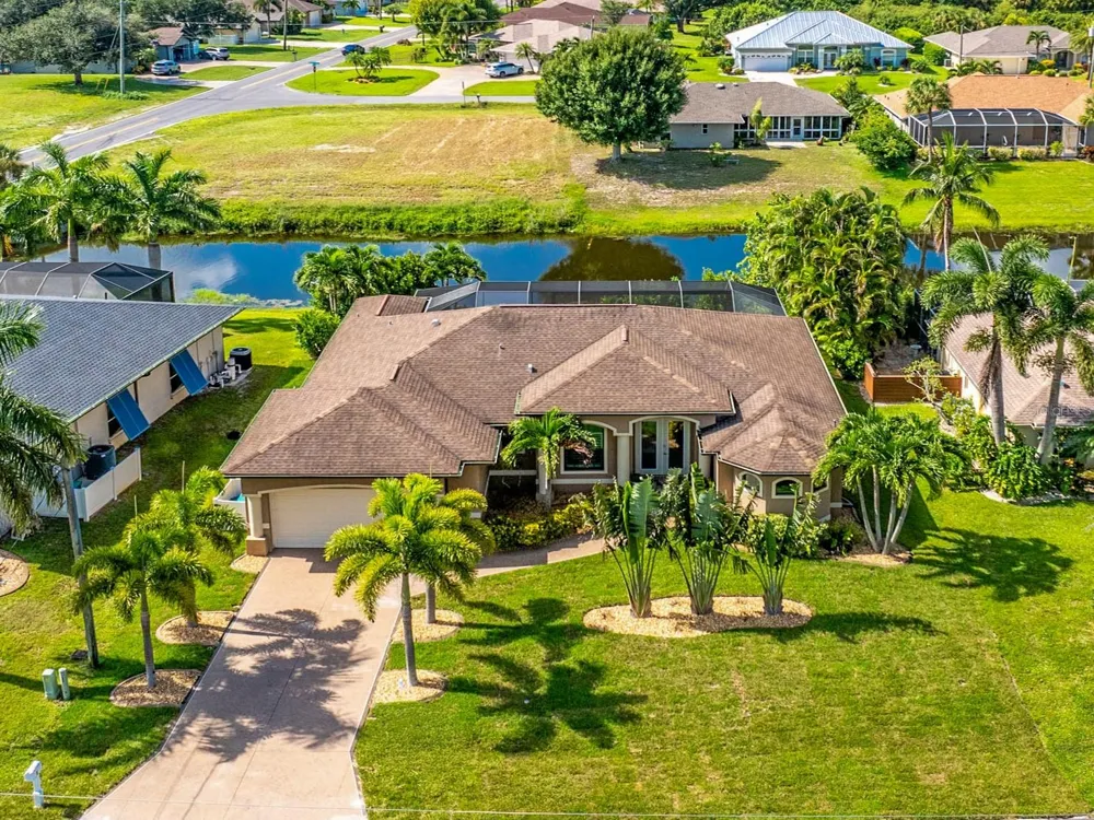 4 WHITE MARSH LANE Rotonda West, FL 33947