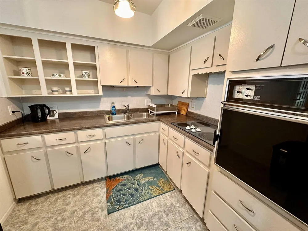 2100 WORLD PARKWAY BOULEVARD #50 Clearwater, FL 33763