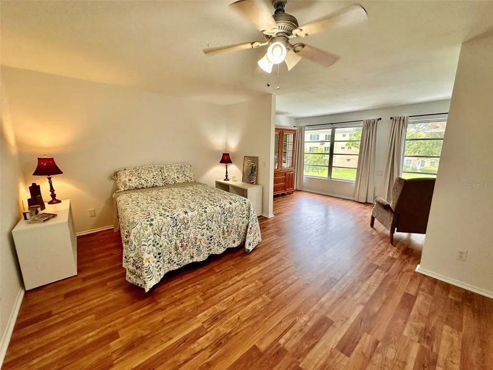 2100 WORLD PARKWAY BOULEVARD #50 Clearwater, FL 33763