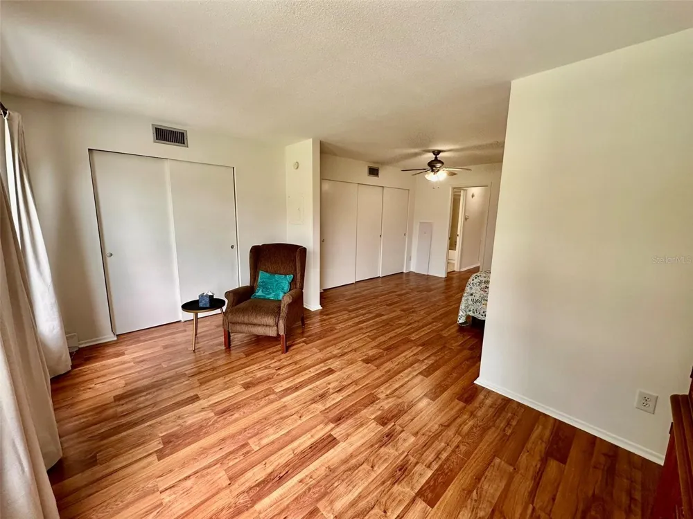 2100 WORLD PARKWAY BOULEVARD #50 Clearwater, FL 33763