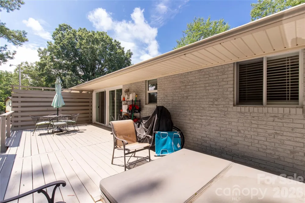 1405 Lakeview Drive Pineville, NC 28134