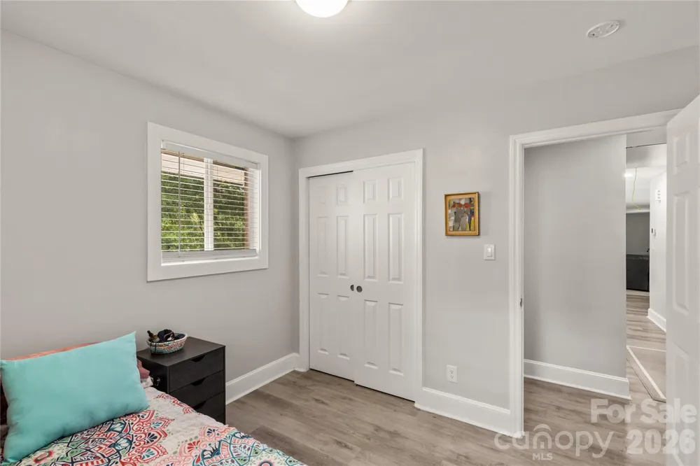 1405 Lakeview Drive Pineville, NC 28134