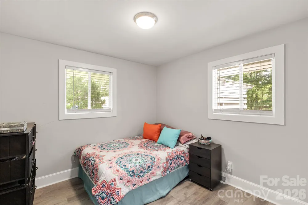 1405 Lakeview Drive Pineville, NC 28134