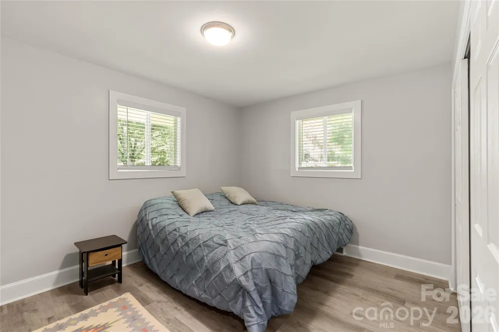 1405 Lakeview Drive Pineville, NC 28134