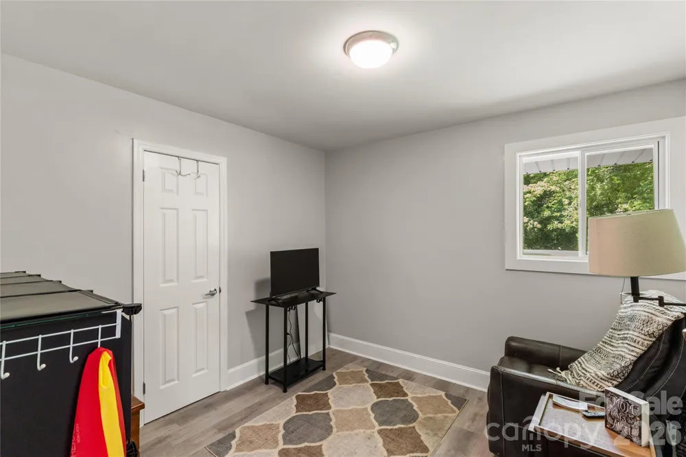 1405 Lakeview Drive Pineville, NC 28134