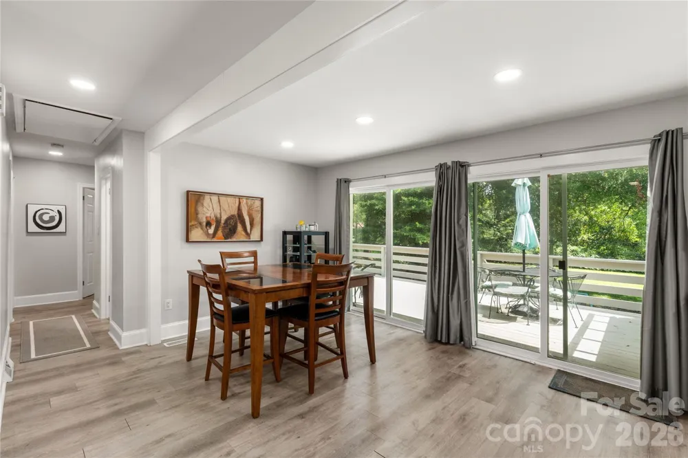 1405 Lakeview Drive Pineville, NC 28134