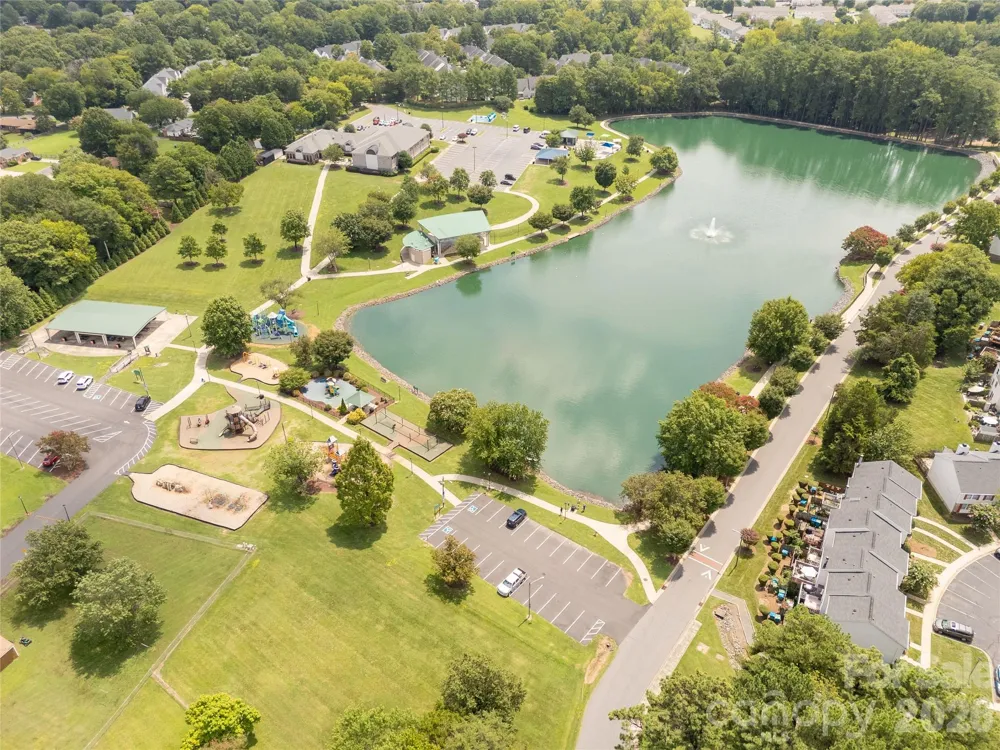 1405 Lakeview Drive Pineville, NC 28134