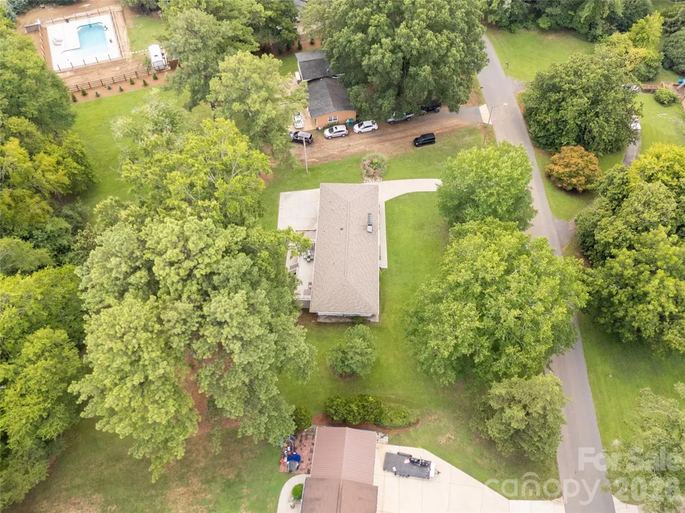 1405 Lakeview Drive Pineville, NC 28134