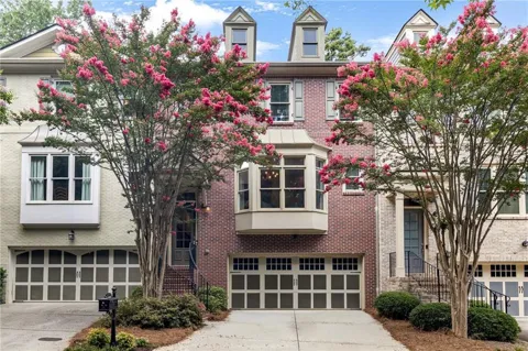 2614 Long Pointe