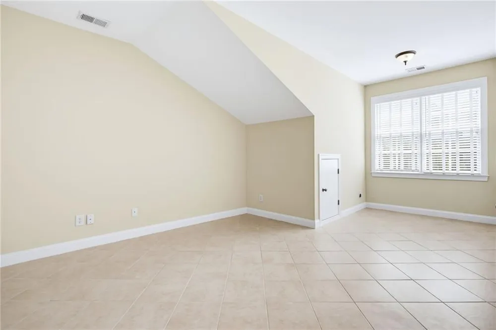 2318 Saint Davids Square NW #14 Kennesaw, GA 30152