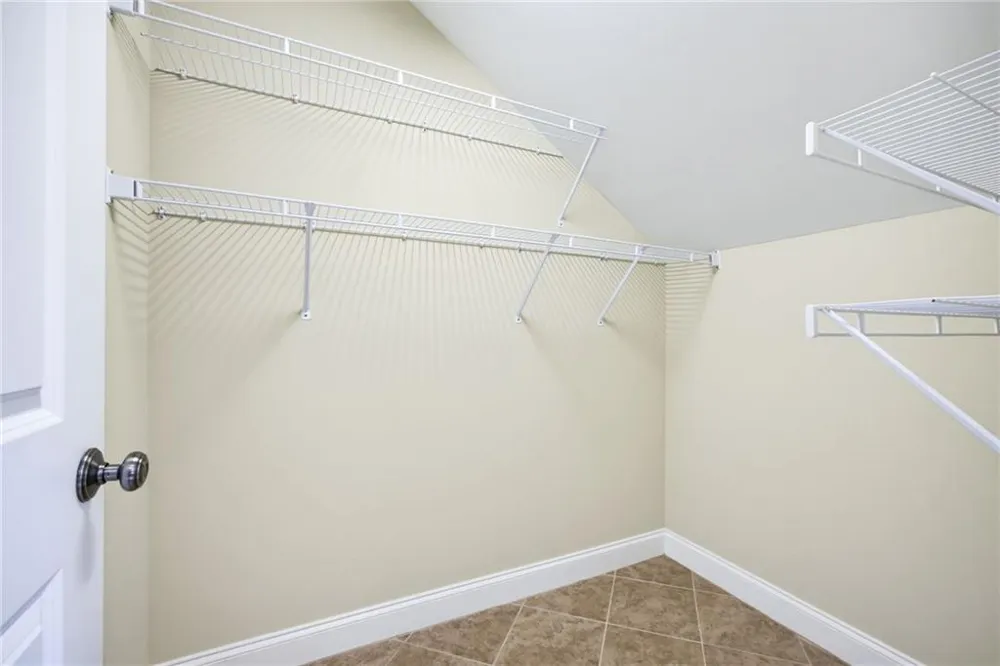 2318 Saint Davids Square NW #14 Kennesaw, GA 30152