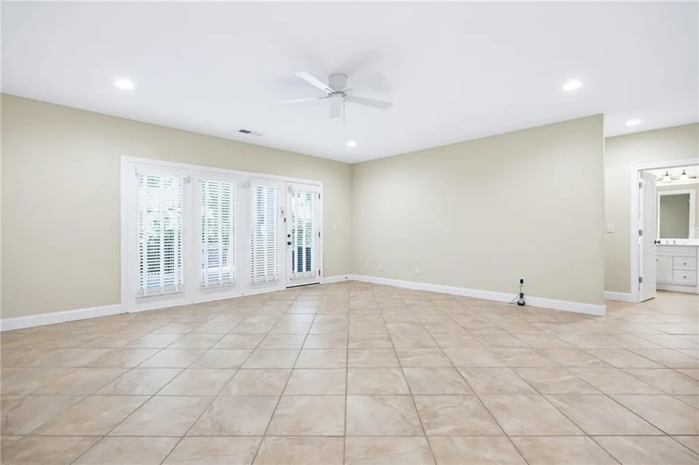 2318 Saint Davids Square NW #14 Kennesaw, GA 30152