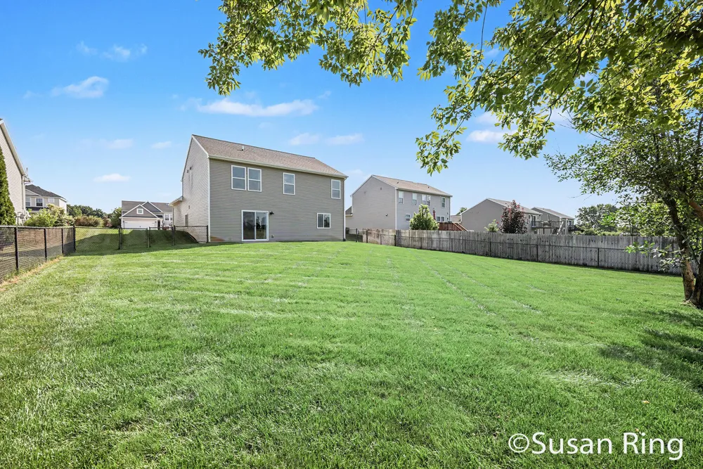 282 Vansen Drive Kent City, MI 49330