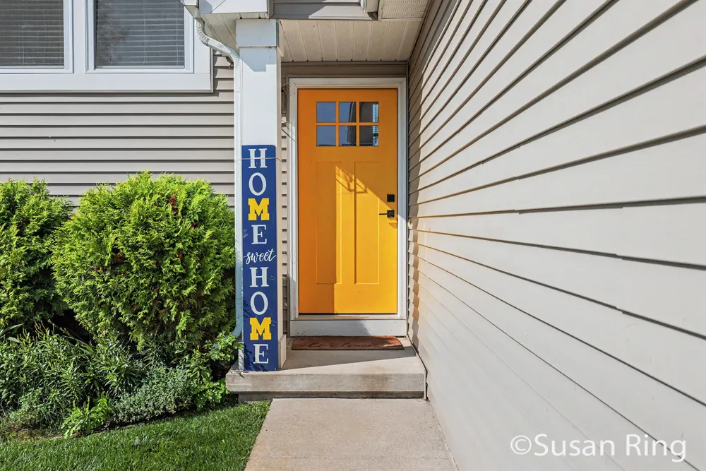 282 Vansen Drive Kent City, MI 49330
