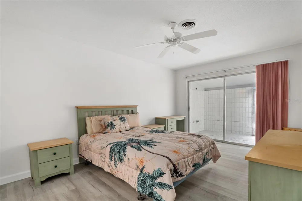 1205 TARPON CENTER DRIVE #E2 Venice, FL 34285