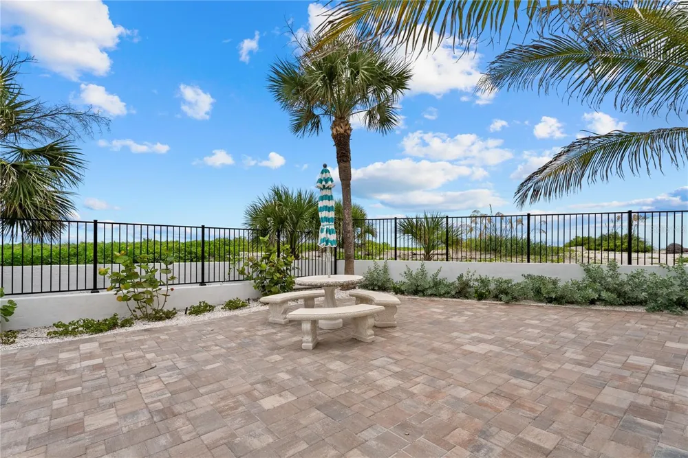 1205 TARPON CENTER DRIVE #E2 Venice, FL 34285