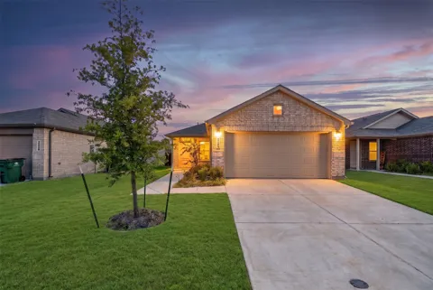 3332 Watterson Way