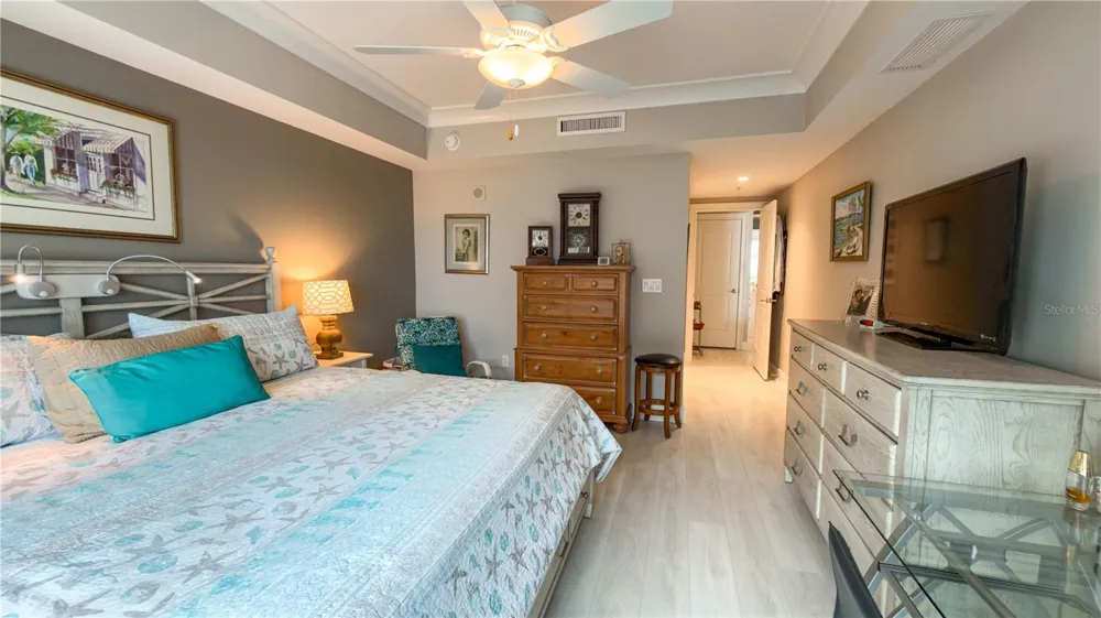 1350 MAIN STREET #908 Sarasota, FL 34236