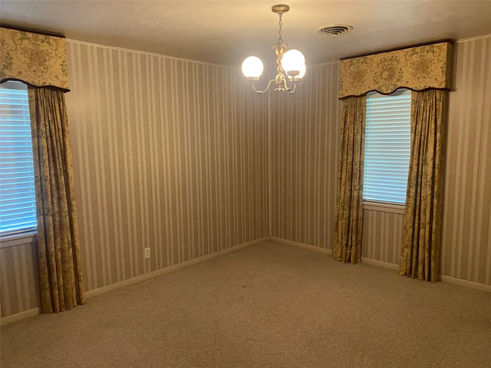 3271 Hubbard Street Paris, TX 75460
