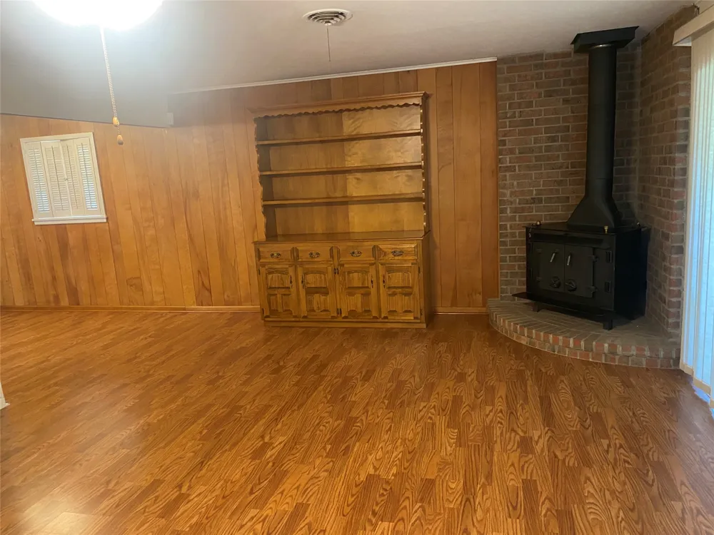 3271 Hubbard Street Paris, TX 75460