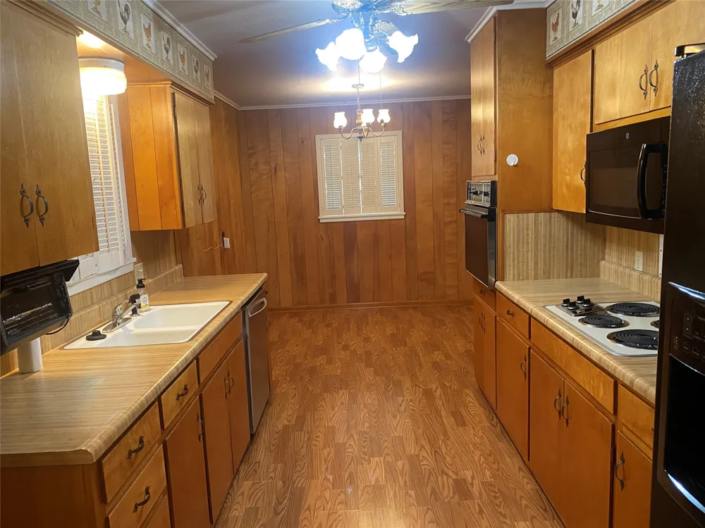3271 Hubbard Street Paris, TX 75460