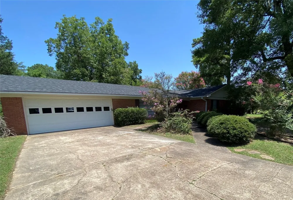 3271 Hubbard Street Paris, TX 75460