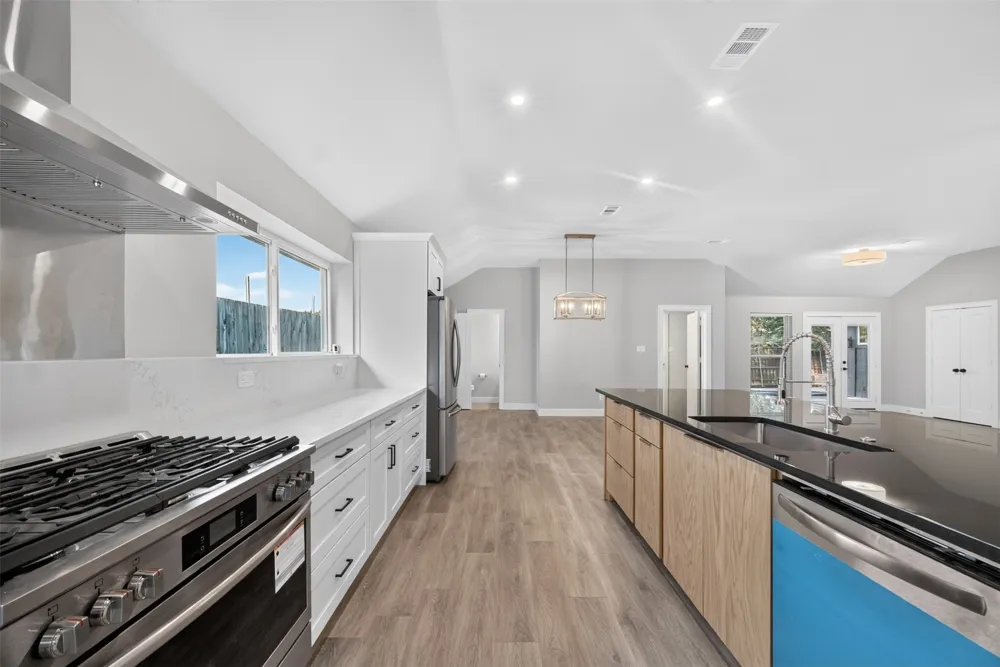 3904 Covinton Lane Plano, TX 75023