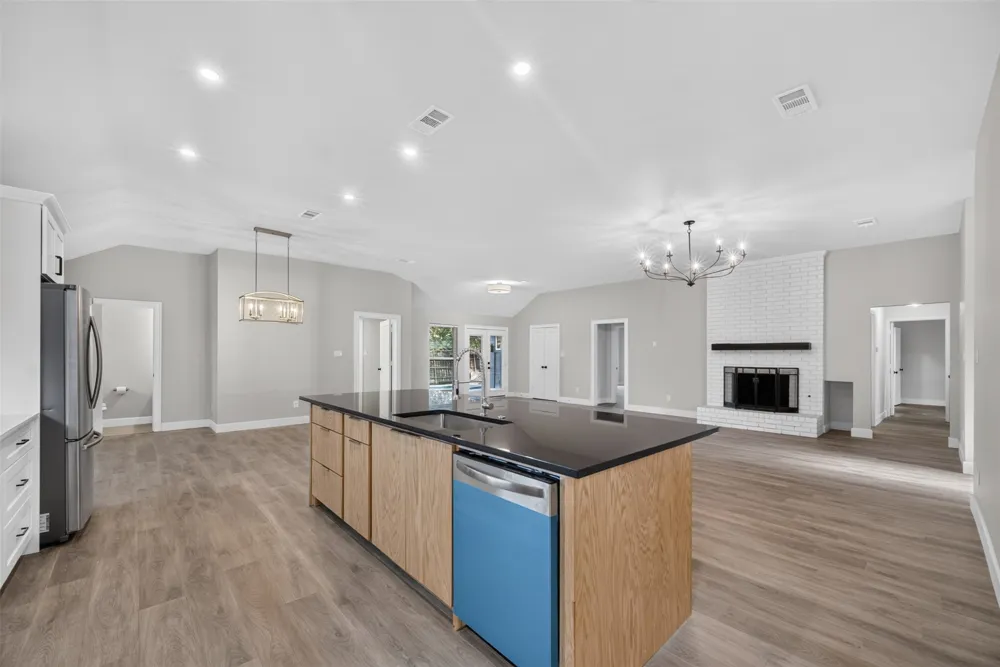 3904 Covinton Lane Plano, TX 75023
