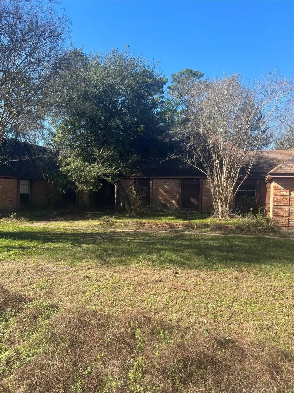 1408 Main Street Highlands, TX 77562