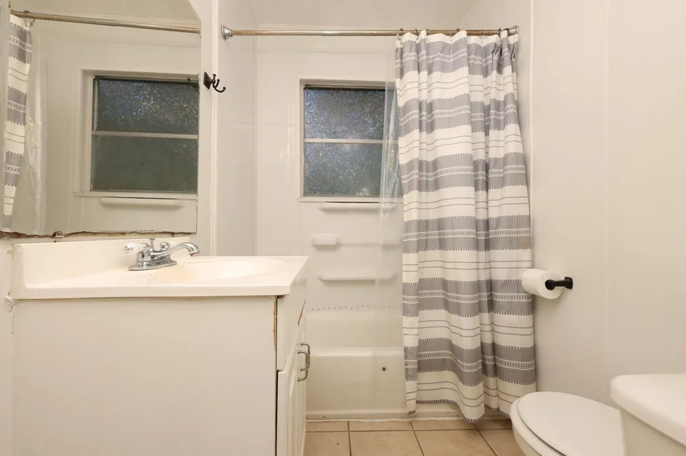 1316 Kathy Avenue Sealy, TX 77474