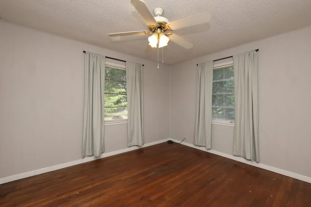 1316 Kathy Avenue Sealy, TX 77474