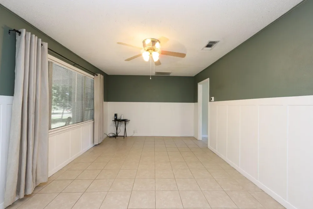 1316 Kathy Avenue Sealy, TX 77474
