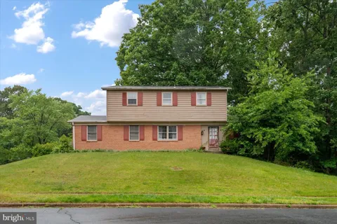 609 KENSINGTON AVENUE
