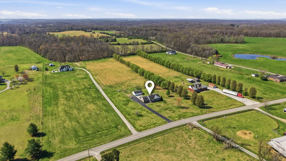 2877 Sixteenth Model Rd Manchester, TN 37355