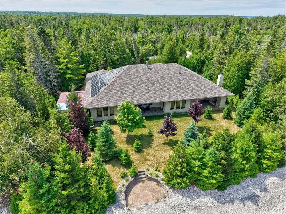 4935 E Grand Lake Road Presque Isle Township, MI 49777