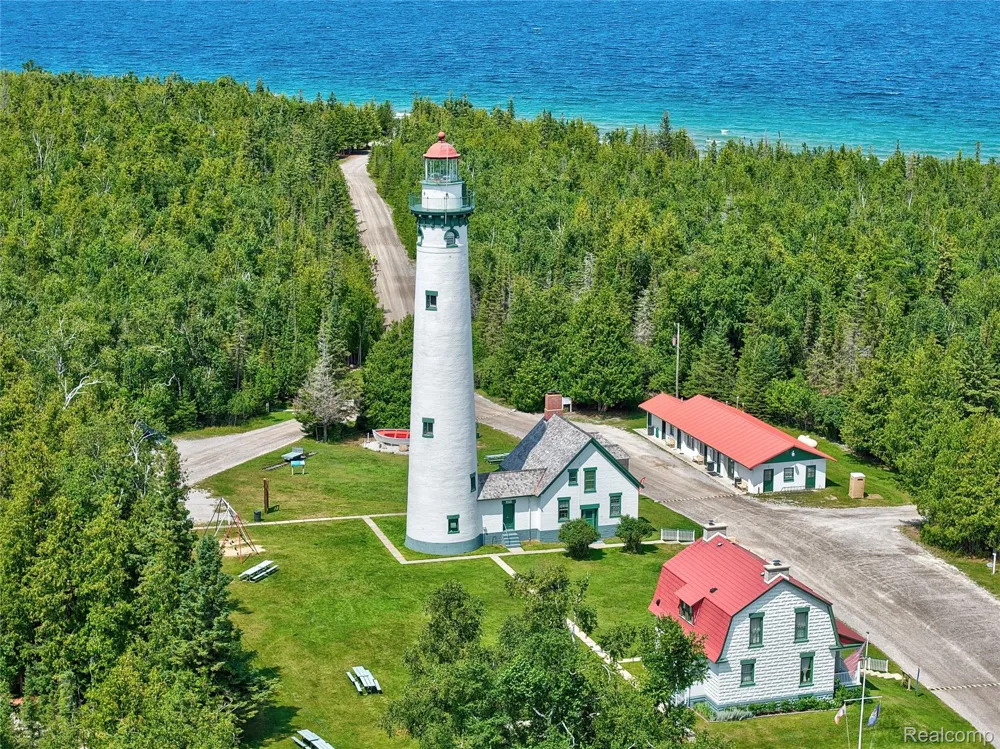 4935 E Grand Lake Road Presque Isle Township, MI 49777