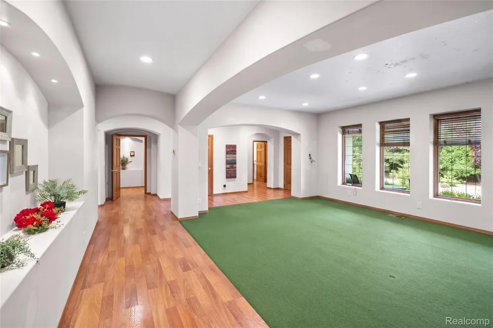 4935 E Grand Lake Road Presque Isle Township, MI 49777