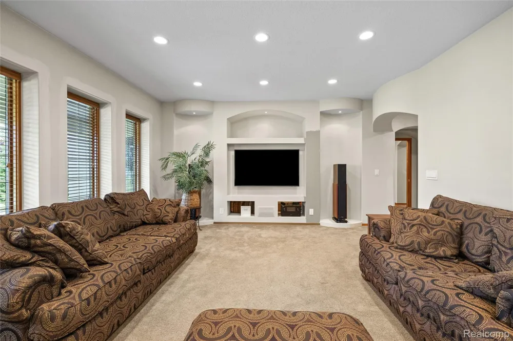 4935 E Grand Lake Road Presque Isle Township, MI 49777