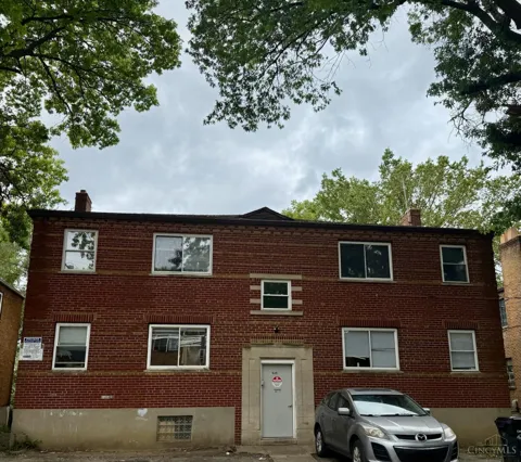 1639 Anita Place #4